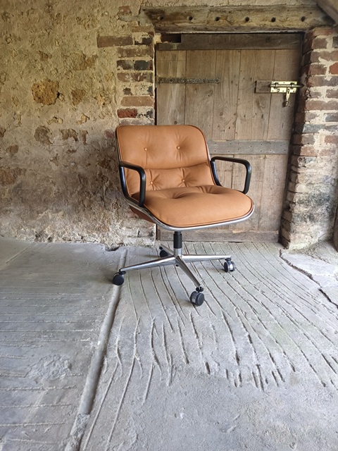 Fauteuil Pollock occasion avec cuir cognac neuf